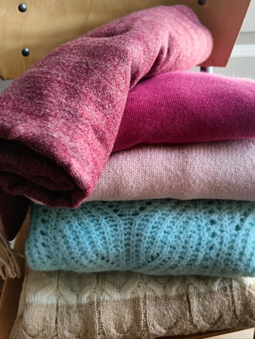Bundle 4 Sweaters Knit in Mint Green, Pastel Pink, Fuchsia and Cream&Tan